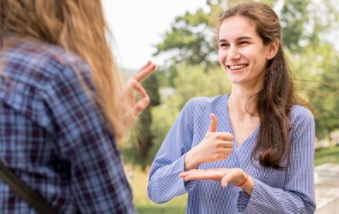 Inclusione e disabilità la comunicazione decodificata dei segni e delle mani 2